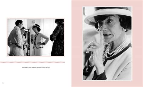 chiara pasqualetti johnson coco chanel|Coco Chanel: Revolutionary Woman Hardcover – 29 Aug. 2024.